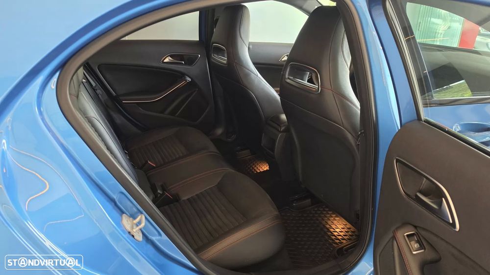 Mercedes-Benz A 180 d AMG Line - 50