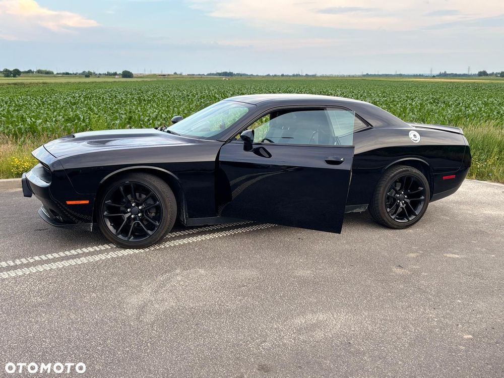 Dodge Challenger - 4