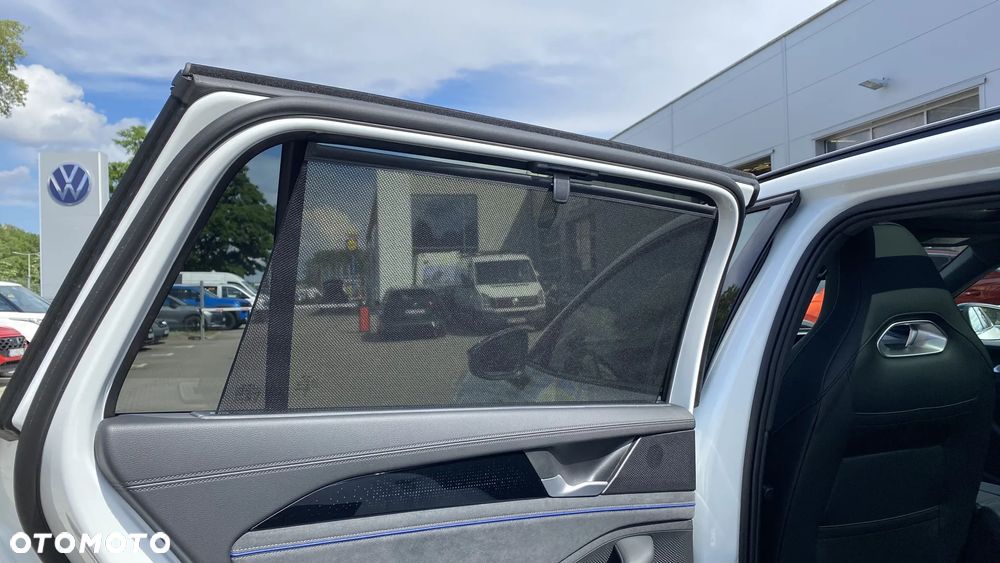 Volkswagen Passat Variant 2.0 TDI SCR 4Mot R-Line Plus DSG - 24
