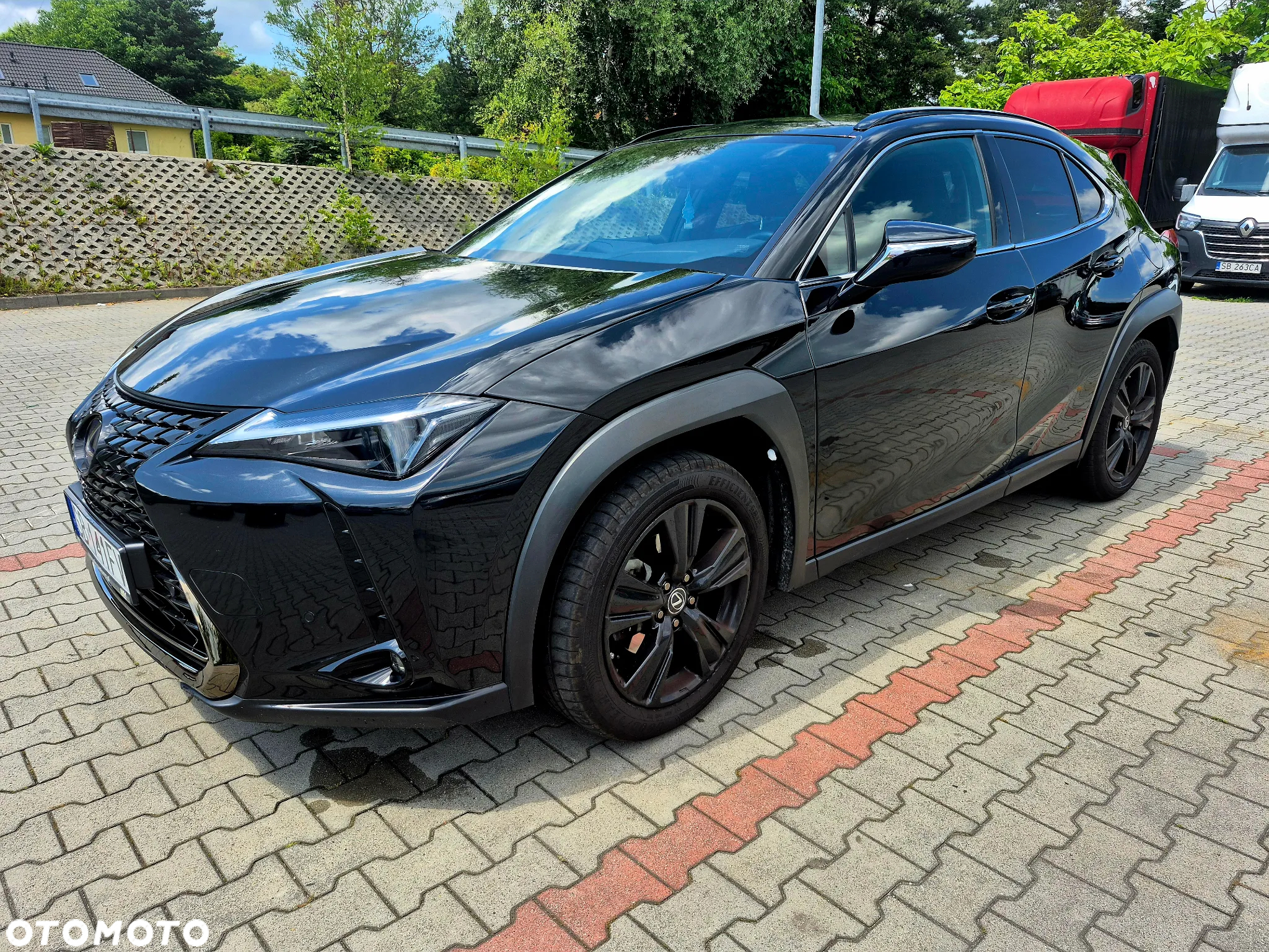 Lexus UX - 3
