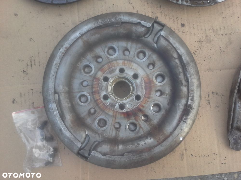 Volkswagen Golf V 1.9 TDi koło dwumasowe plus sprzęgło - 14