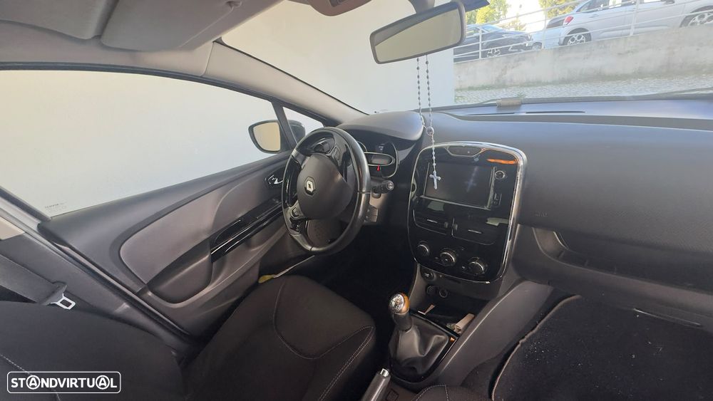 Renault Clio Sport Tourer - 3