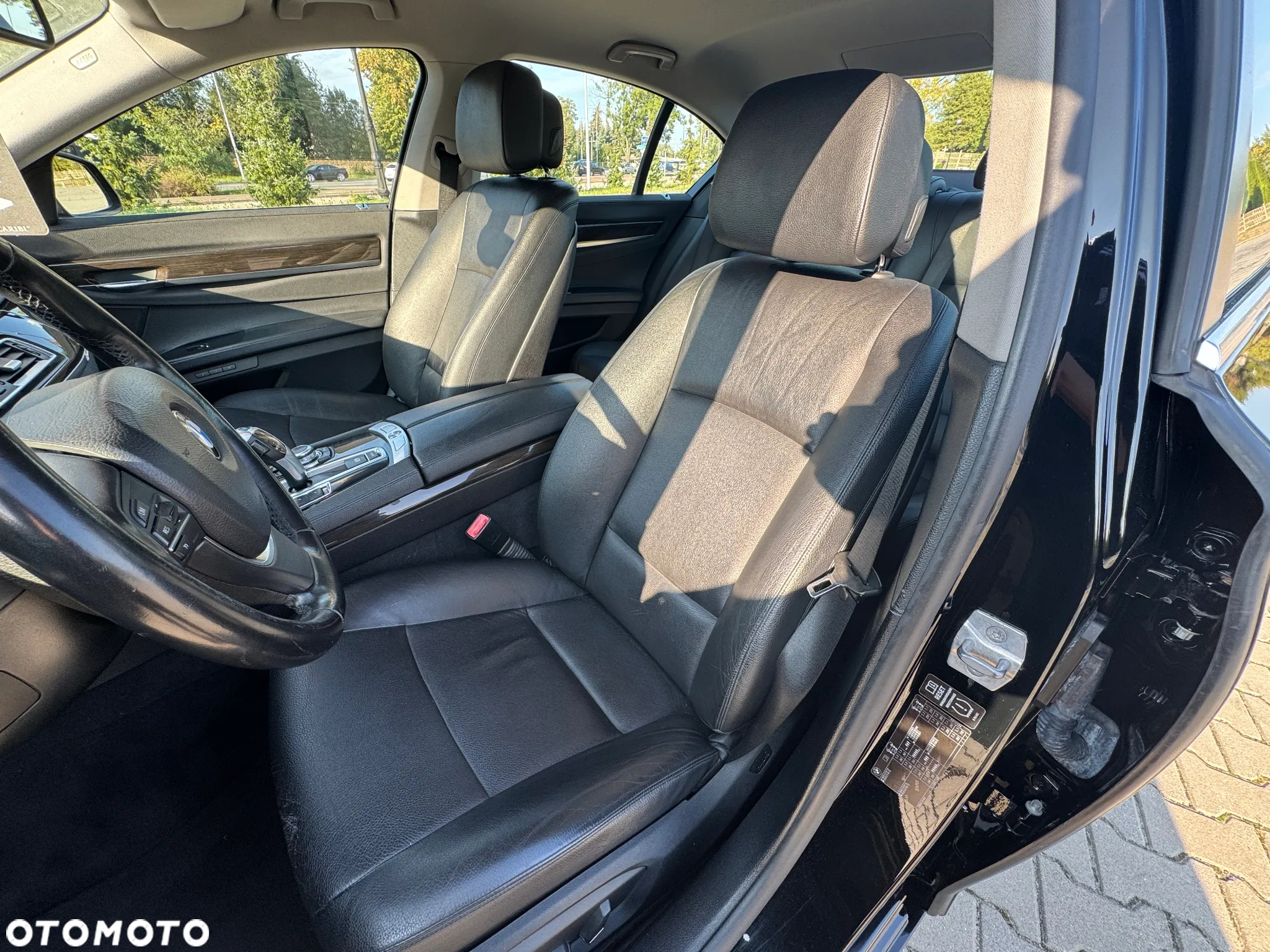 BMW Seria 7 740i - 15