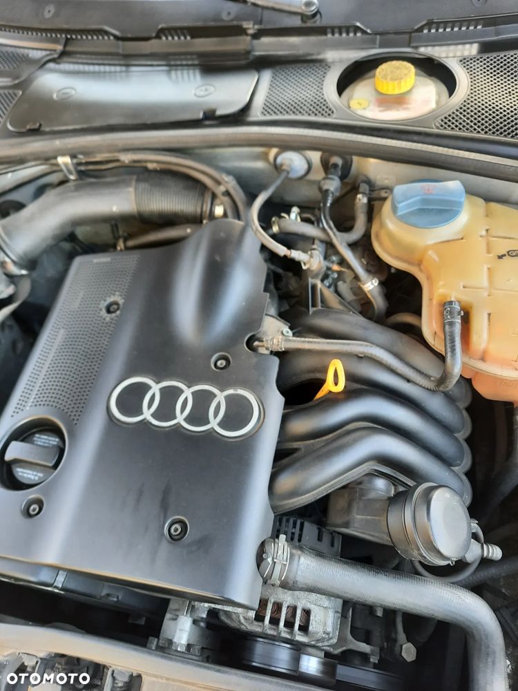 Audi A4 Limousine 1.6 - 32