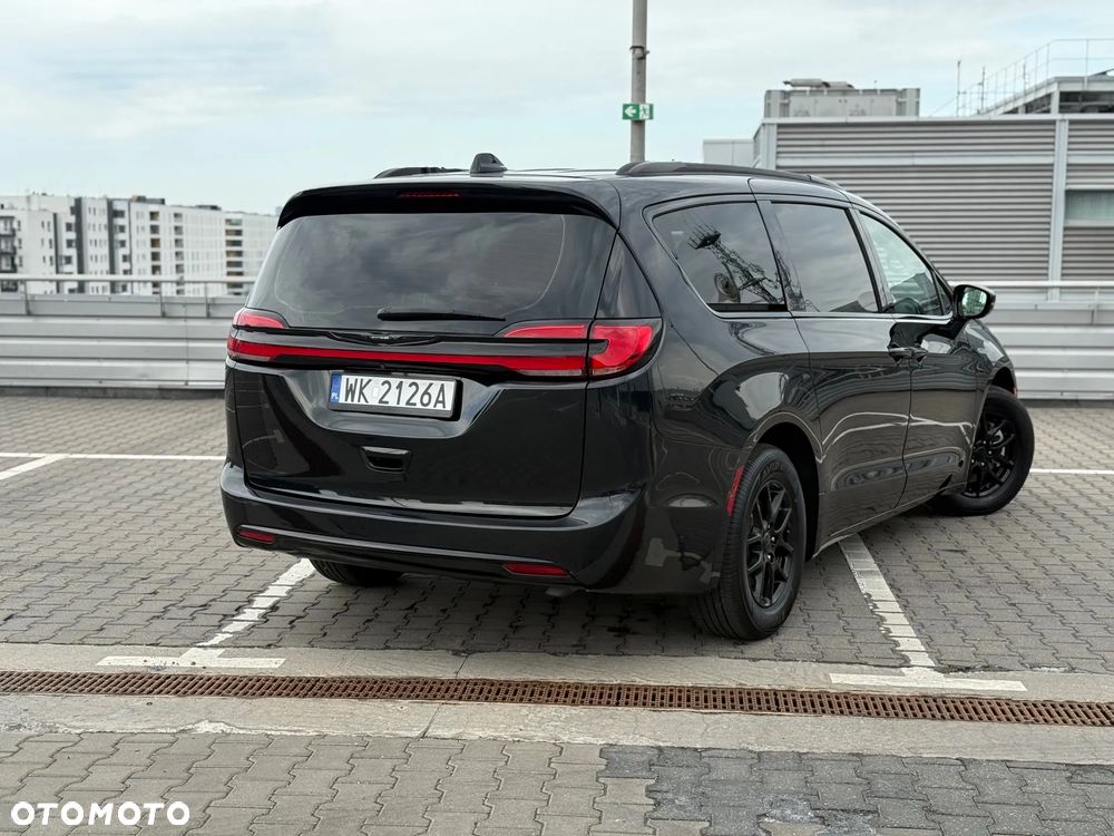 Chrysler Pacifica - 5