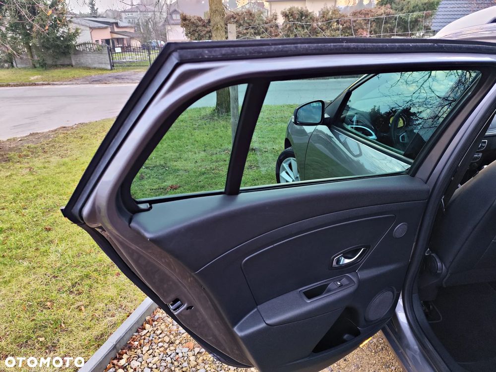 Renault Megane dCi 160 FAP Luxe - 27