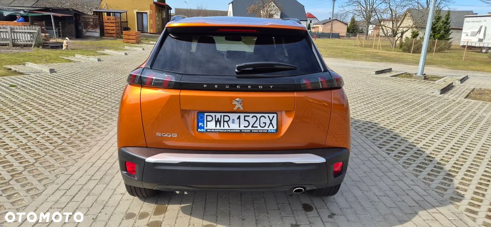 Peugeot 2008 BlueHDi 130 Allure S&S EAT8 - 6