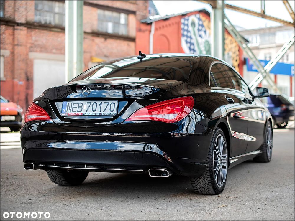 Mercedes-Benz CLA 180 7G-DCT Urban - 8