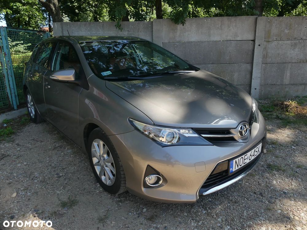 Toyota Auris 1.6 Prestige - 9