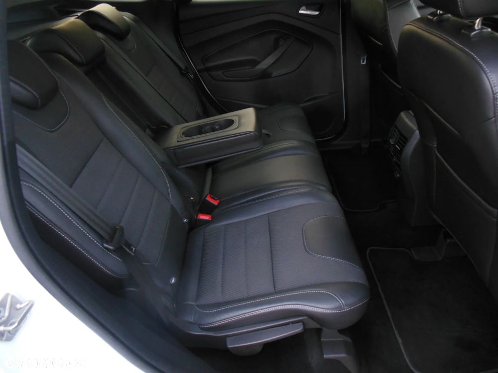 Ford Kuga 2.0 TDCi 4x4 Titanium - 13