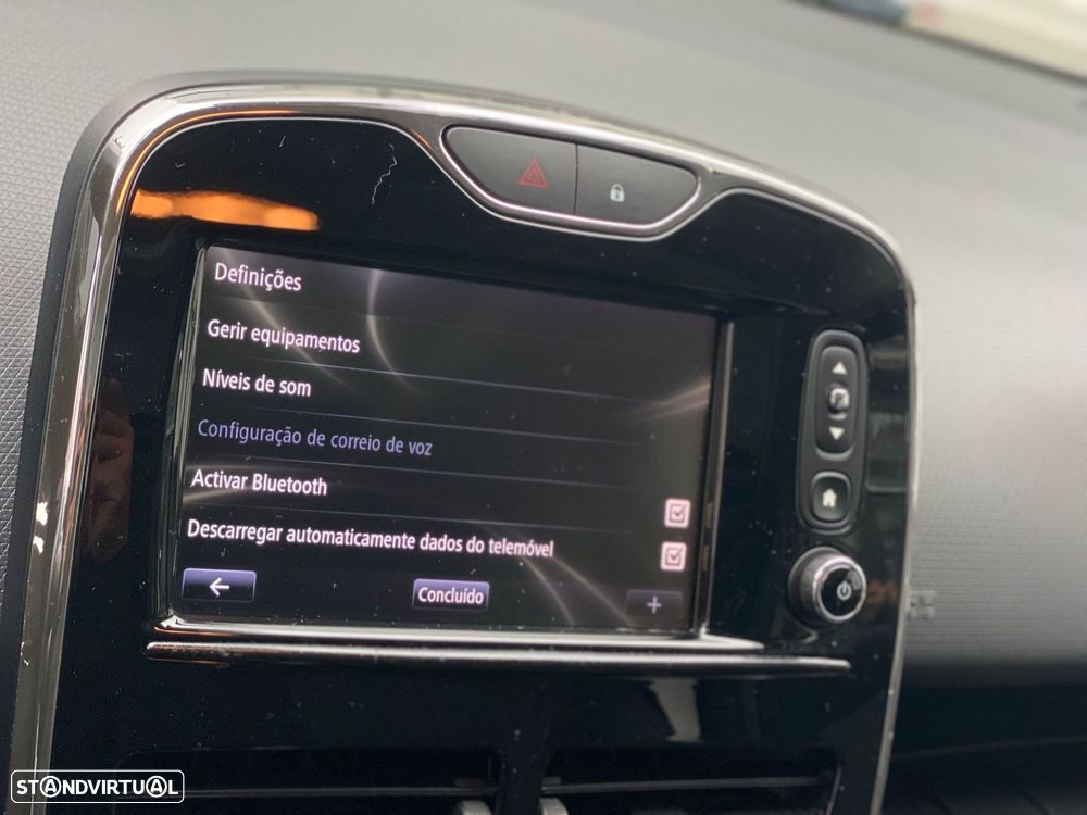 Renault Clio Sport Tourer TCe 120 EDC GT - 24