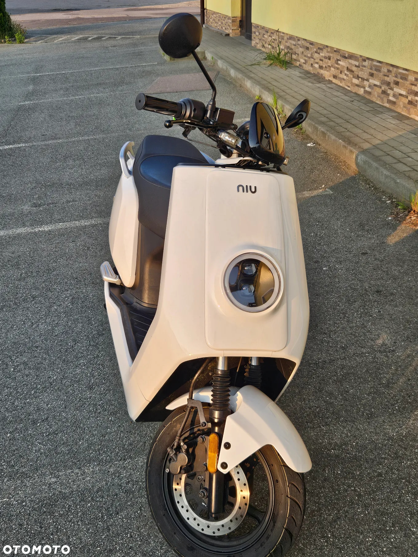 Niu NQI - 7