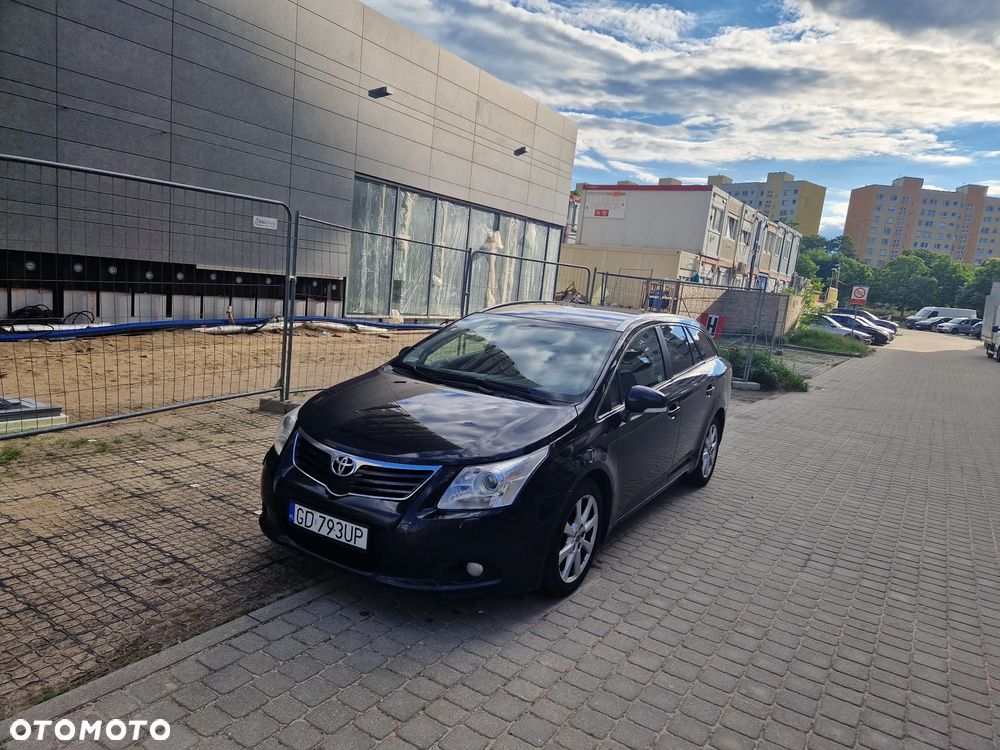 Toyota Avensis 2.2 D-4D Prestige Gold - 6