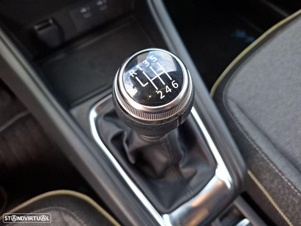 Renault Captur 1.0 TCe Techno Bi-Fuel - 19