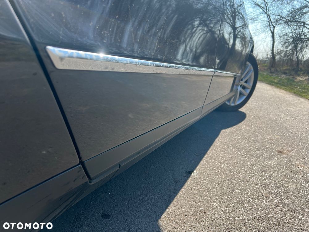 Volkswagen Passat 2.0 TDI DPF Sportline DSG - 11