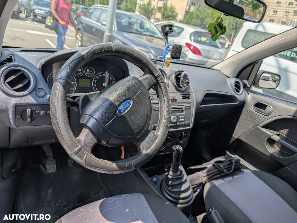 Ford Fiesta - 11