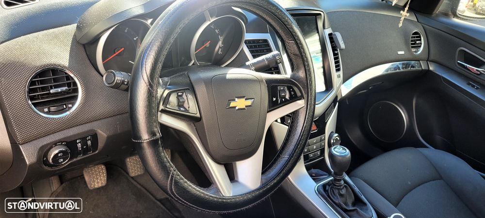 Chevrolet Cruze 1.6 LT - 14