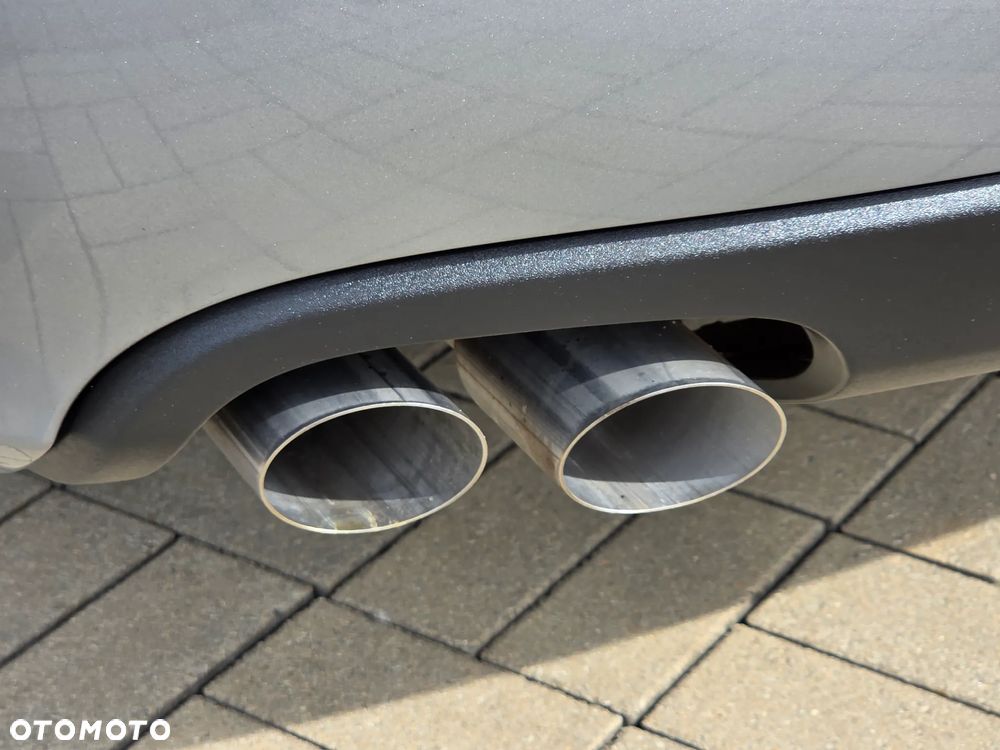 Audi A4 Avant 2.0 TDI DPF Ambiente - 17