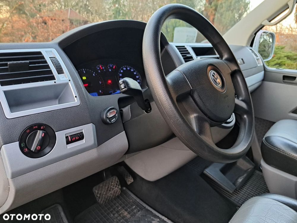 Volkswagen Transporter - 11