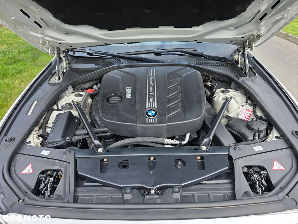 BMW Seria 5 525d xDrive Luxury Line - 30