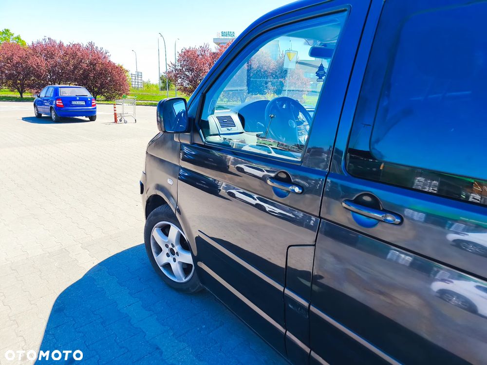 Volkswagen Multivan - 5