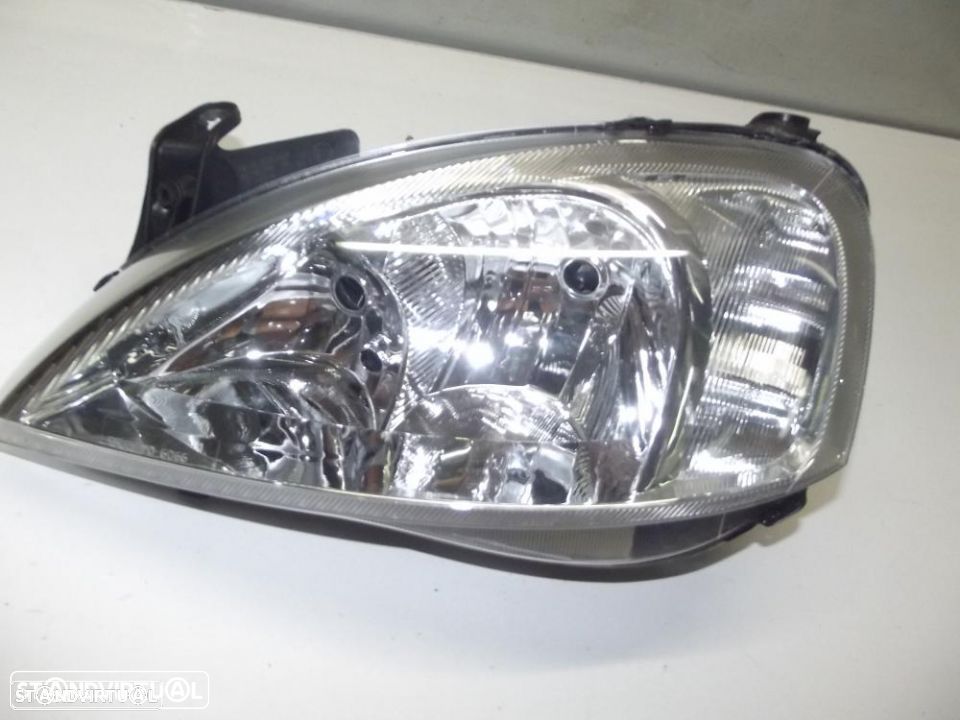 Opel Corsa C de 2000 a 2002 farol frontal - 1