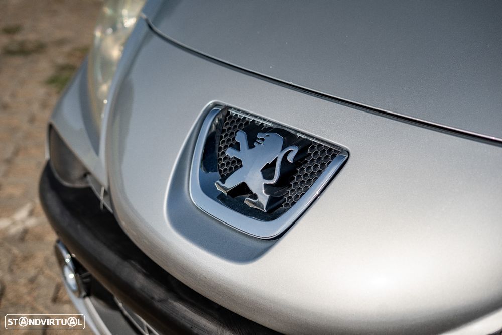 Peugeot 207 CC 1.6 HDi FAP - 8