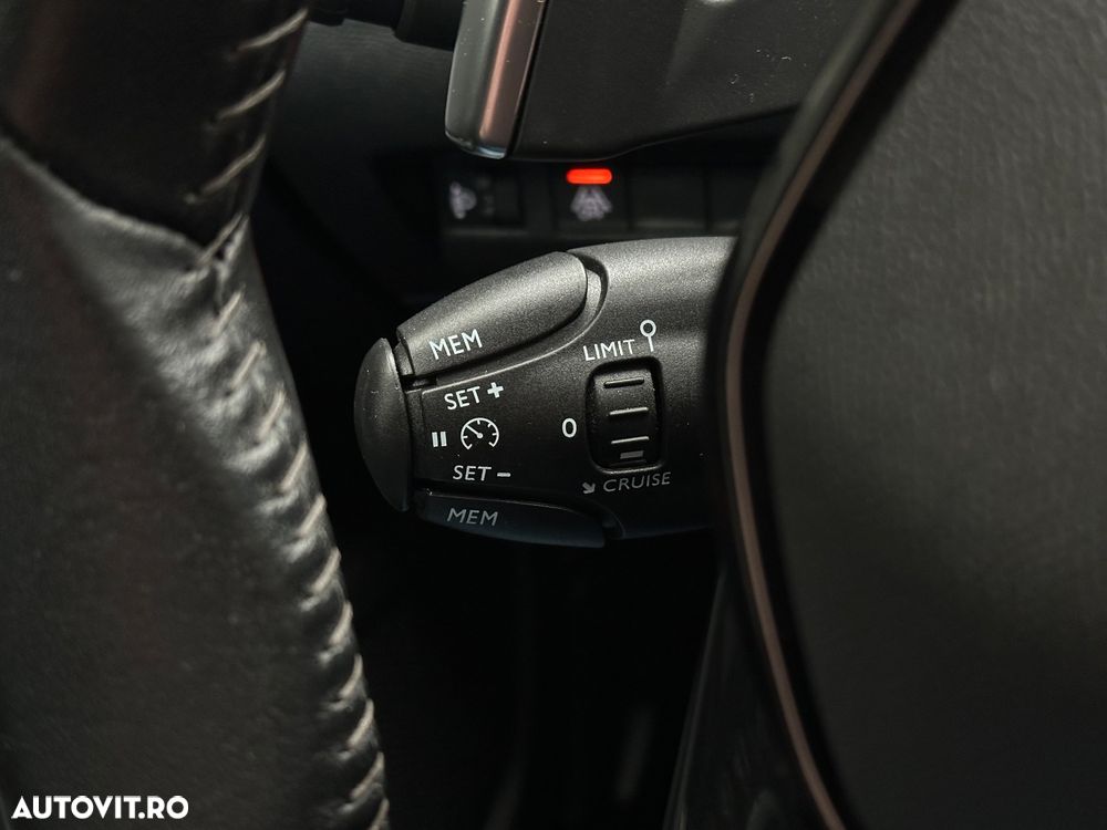 Peugeot 2008 PureTech 130 EAT8 Active - 31