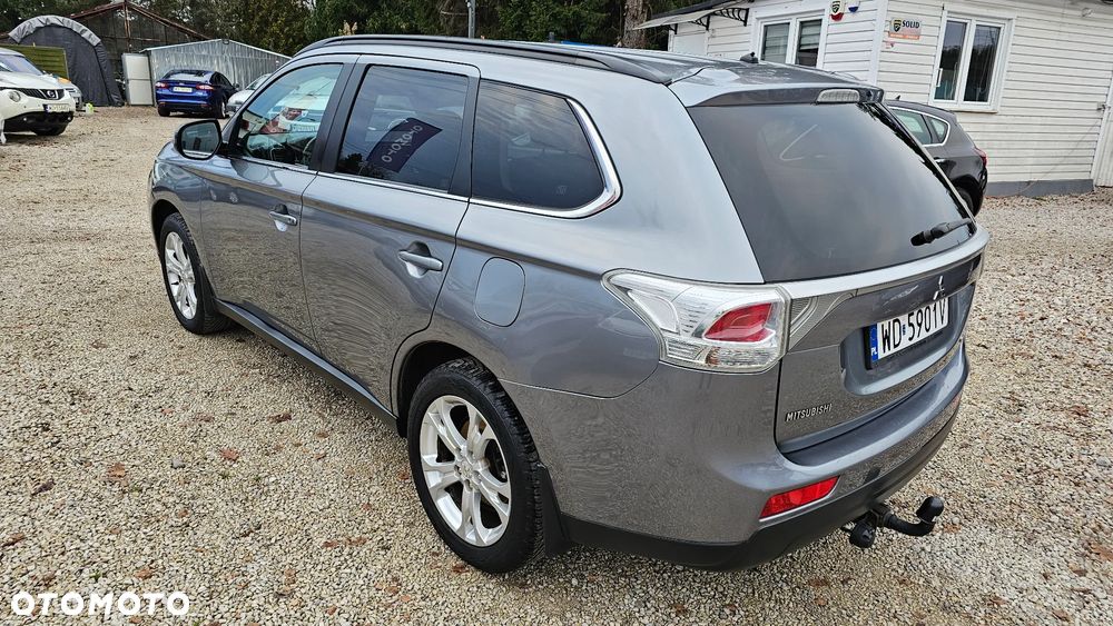 Mitsubishi Outlander 2.2 DID Intense + - 27