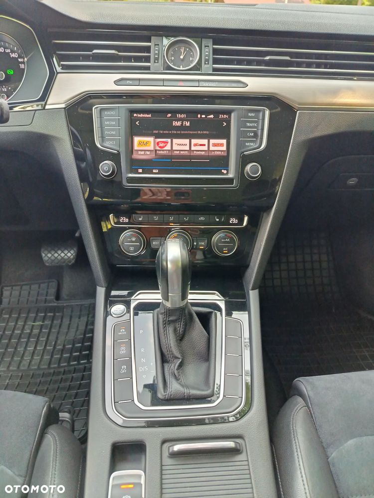 Volkswagen Passat 1.8 TSI BMT Highline DSG - 17