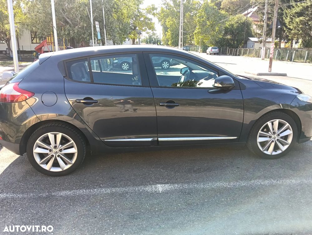 Renault Megane BLUE dCi 115 BOSE EDITION - 3