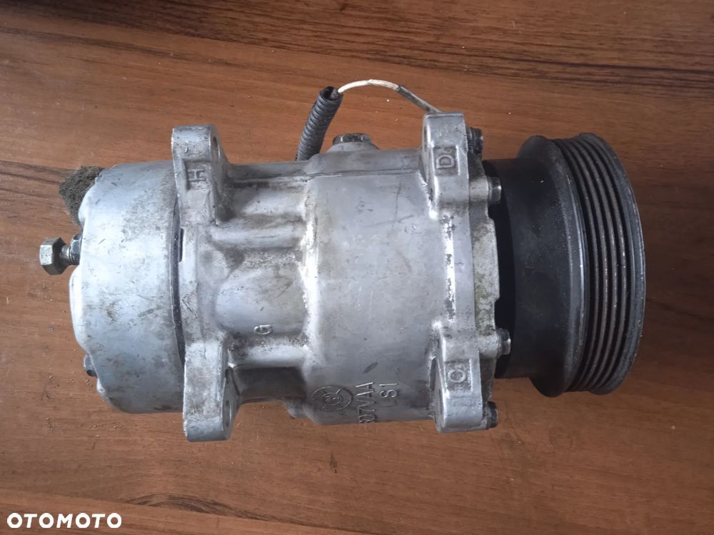 Sprężarka klimatyzacji	Peugeot 406 2.0 Megane Scenic - 1