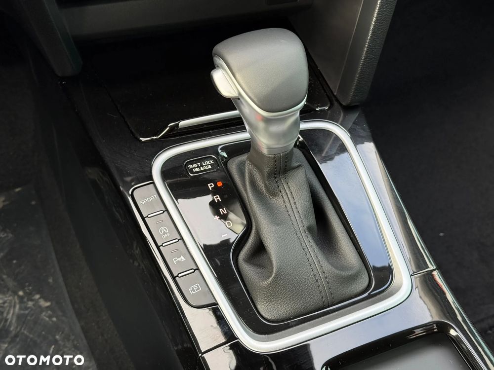 Kia XCeed 1.6 T-GDI Business Line DCT - 28