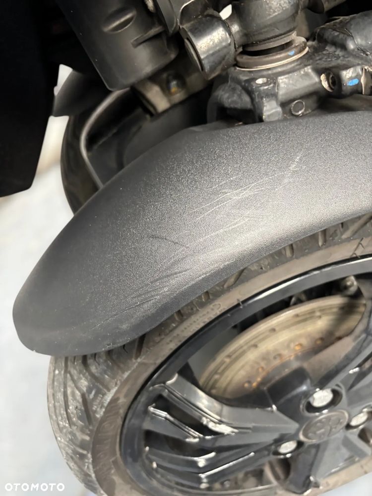 Peugeot Metropolis - 24