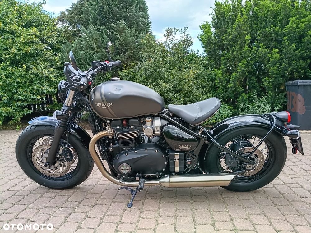 Triumph Bonneville Bobber - 9