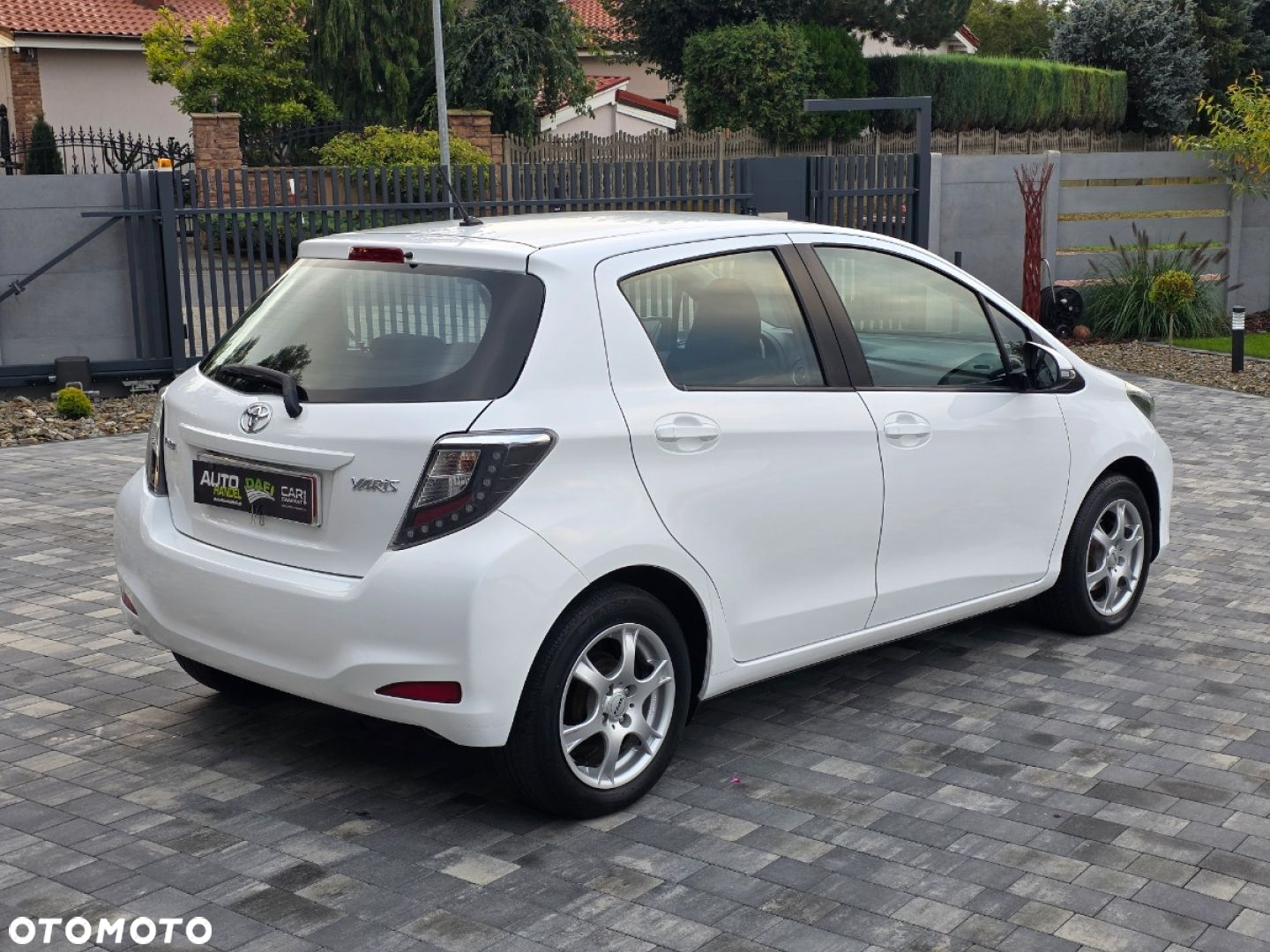 Toyota Yaris - 30