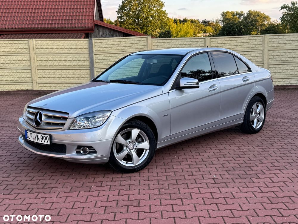 Mercedes-Benz Klasa C 180 CGI Automatik BlueEFFICIENCY Avantgarde - 3