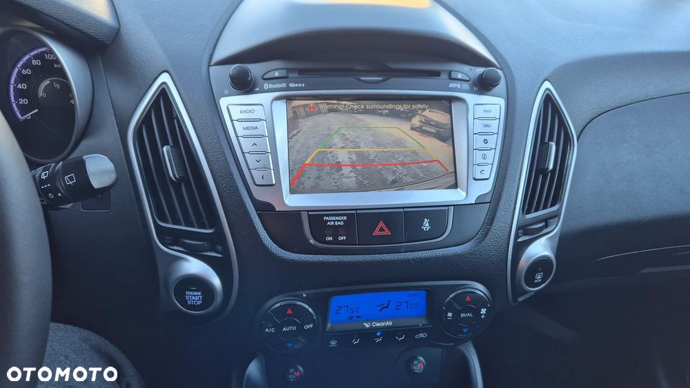 Hyundai ix35 1.7 CRDi 2WD blue Finale Gold - 37