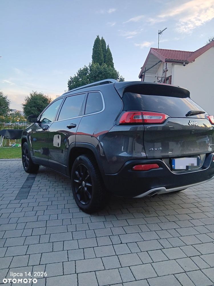 Jeep Cherokee - 1