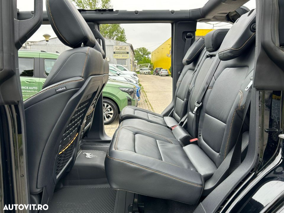 Ford Bronco - 25