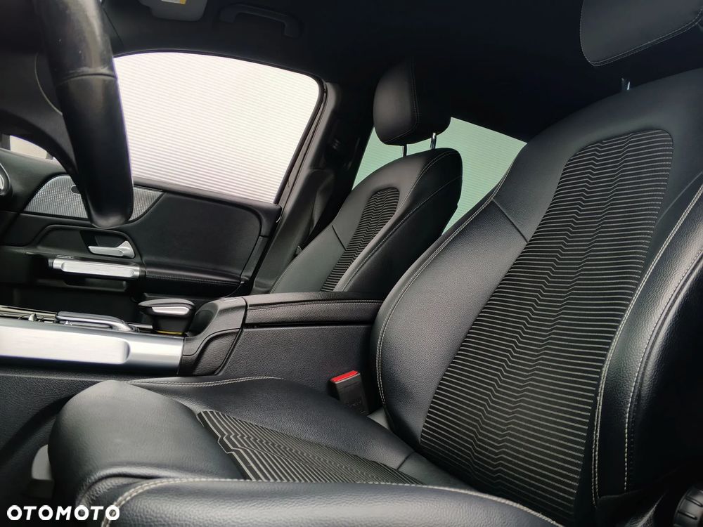 Mercedes-Benz GLB 200 d 8G-DCT EDITION 2022 - 19