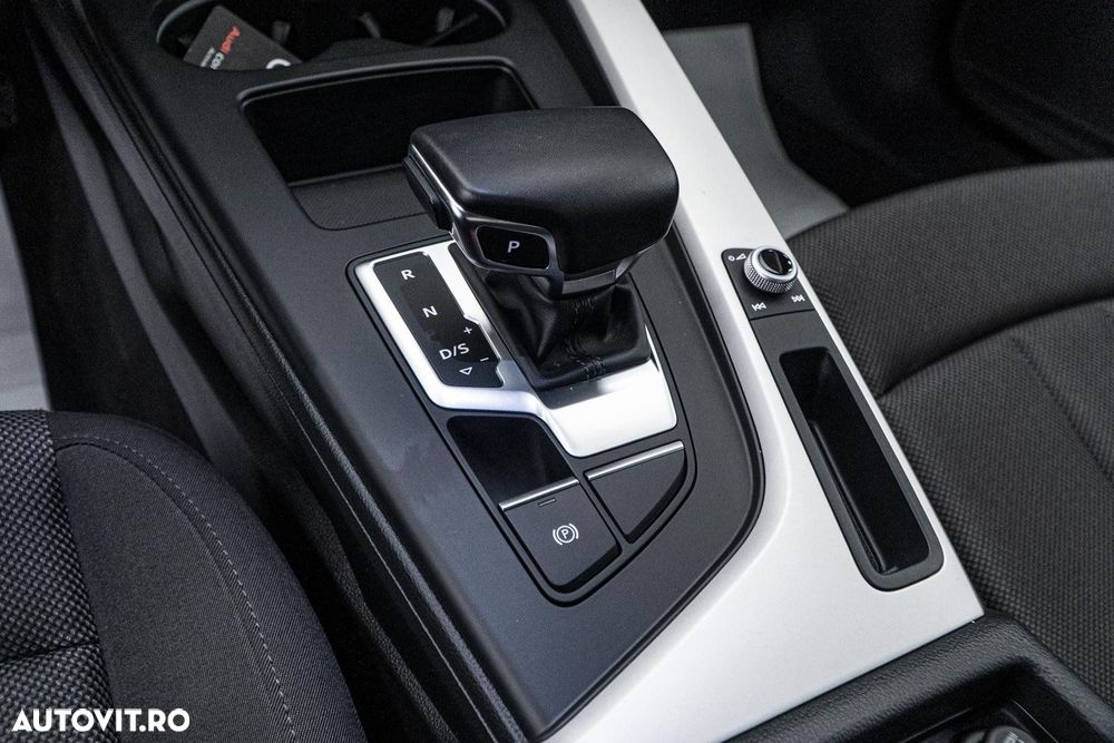 Audi A4 Limuzina 40 TDI quattro S tronic MHEV Advanced - 17