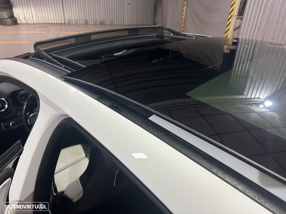 Mercedes-Benz A 250 - 13