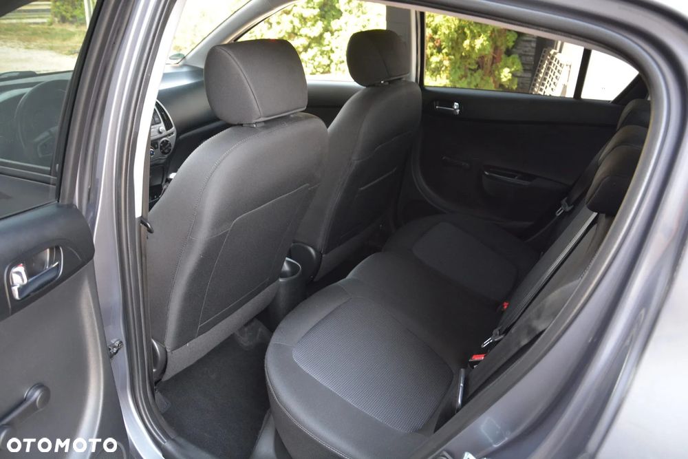 Hyundai i20 - 15