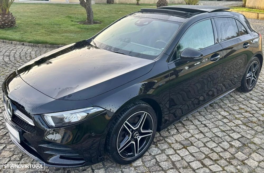 Mercedes-Benz A 250 e AMG Line - 2