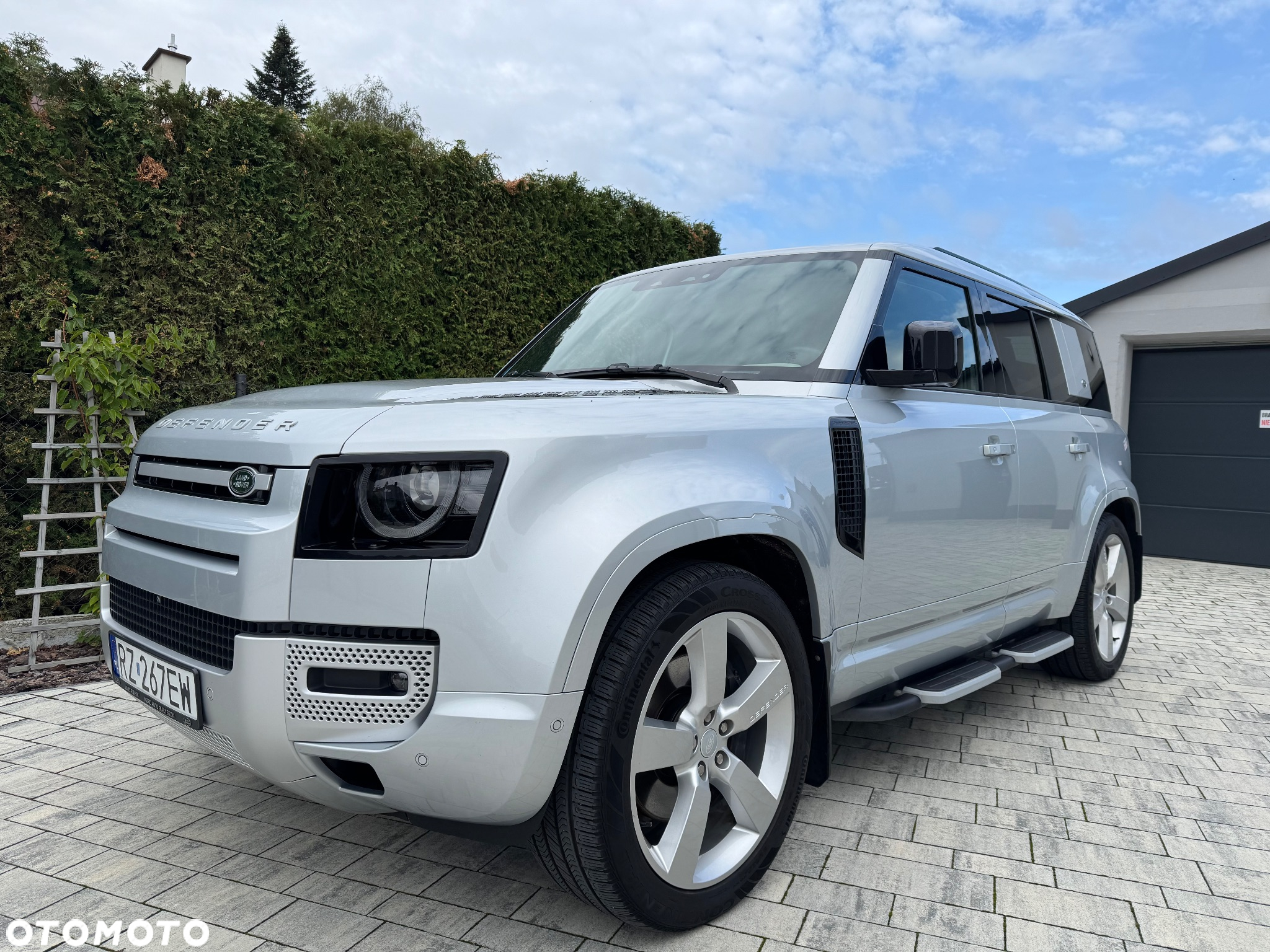 Land Rover Defender 110 3.0 D250 mHEV X-Dynamic SE - 2