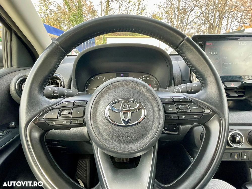 Toyota Yaris - 8