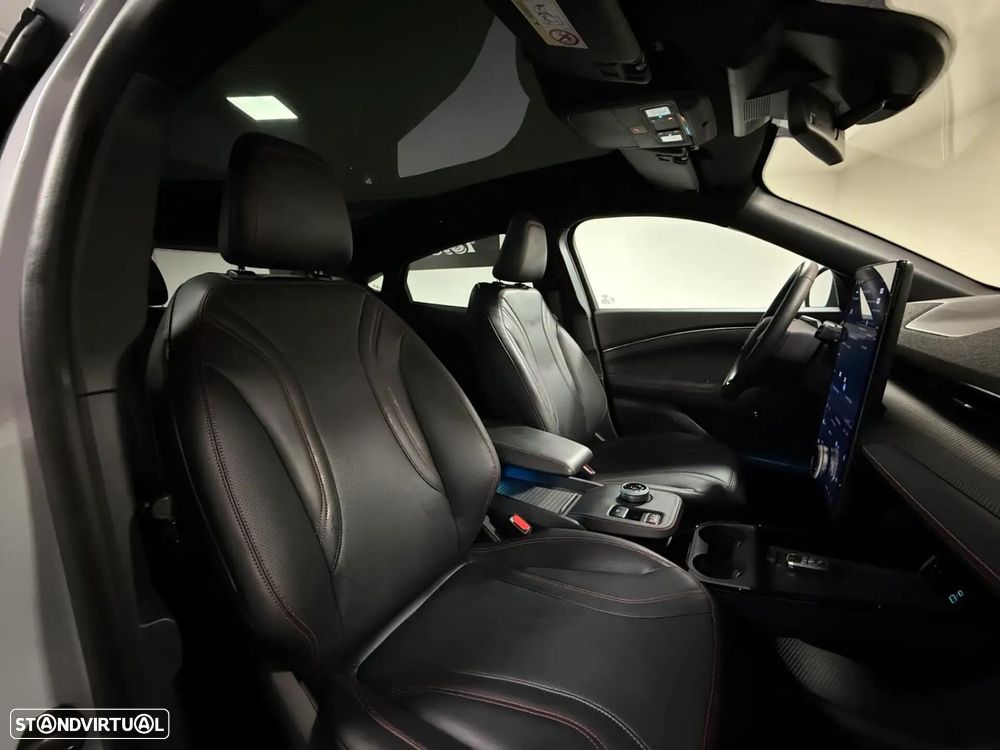 Ford Mustang Mach-E 98.7 kWh Premium AWD - 25