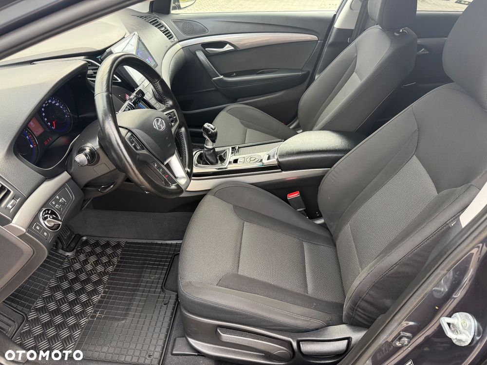 Hyundai i40 Kombi blue 1.6 Classic - 22