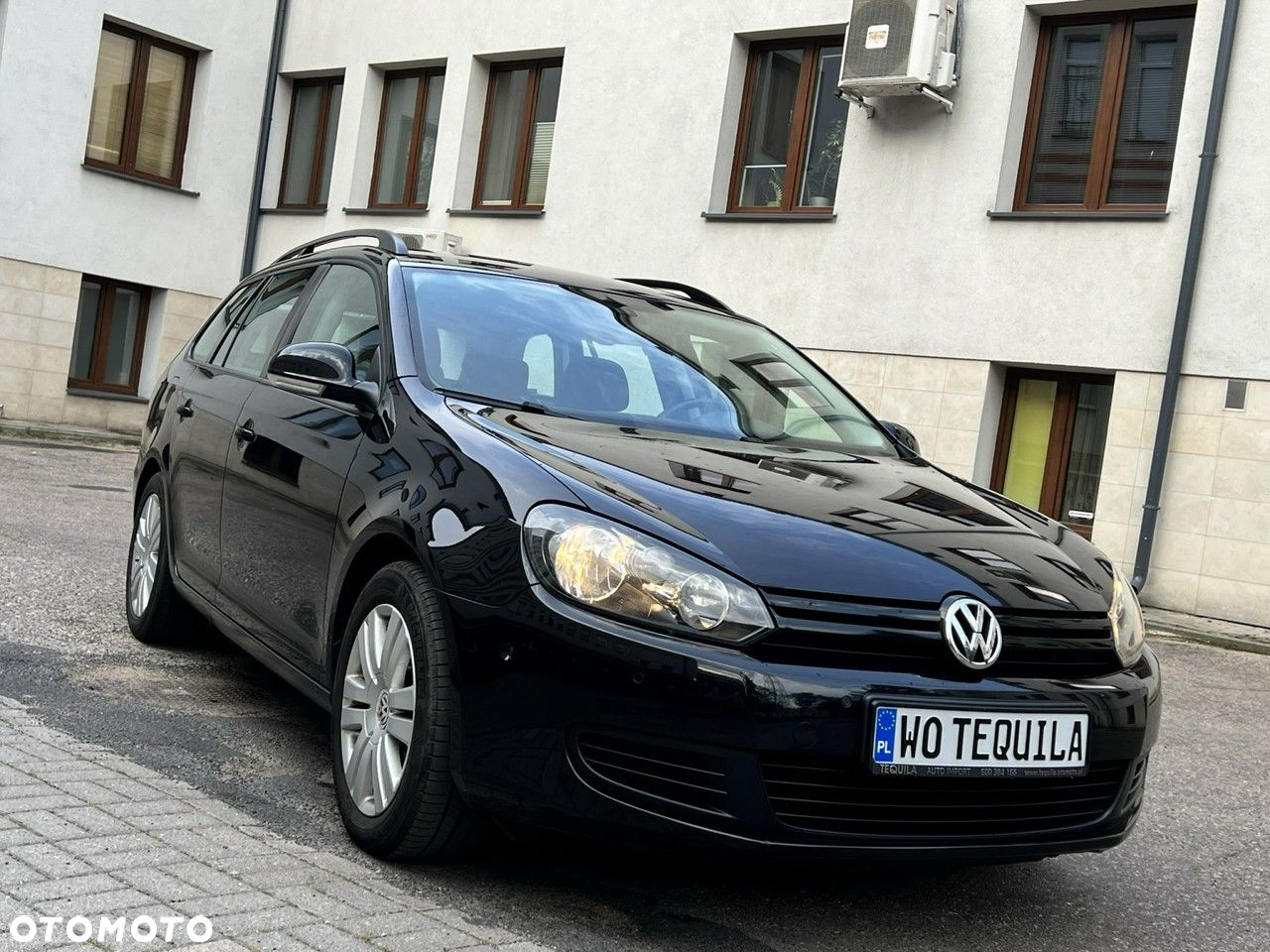 Volkswagen Golf - 6